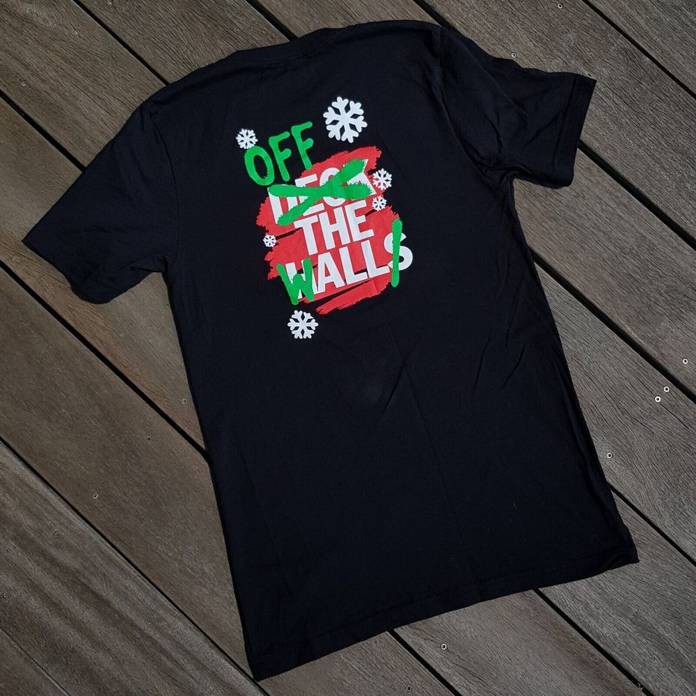 Vans T-shirt Men's Small Black Off the Walls Graphic Christmas Skater Grunge